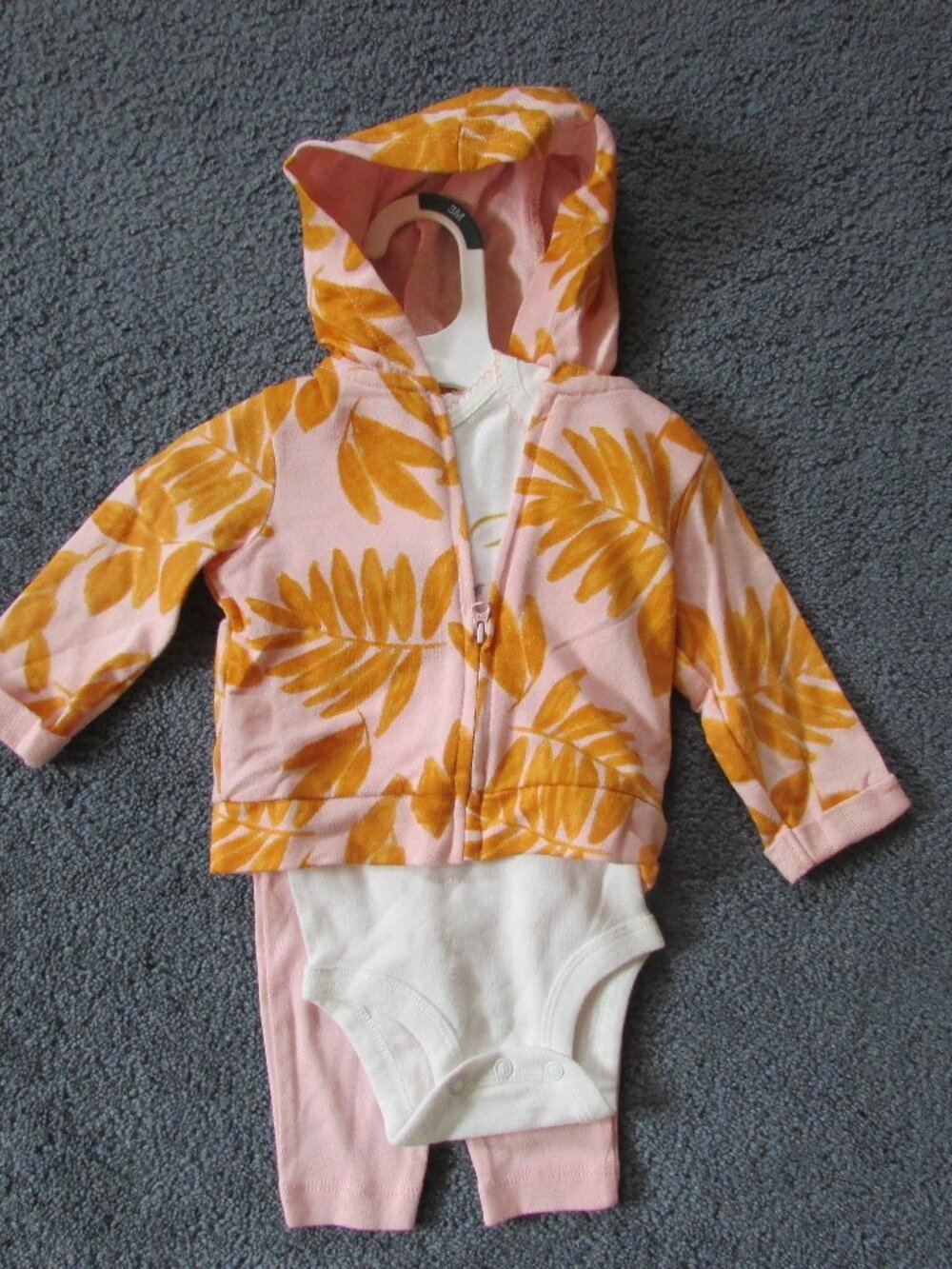 NEW Carters 3 Month 3 Piece Set Onesie Zip Hoodie Pants Giraffe Pink Brown